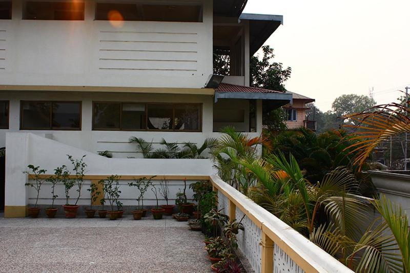 Marina'S Motel Bagdogra Extérieur photo