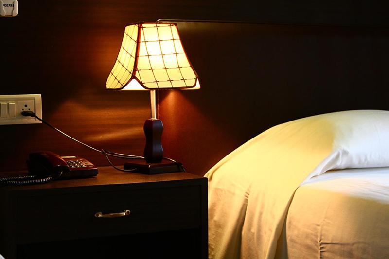 Marina'S Motel Bagdogra Extérieur photo