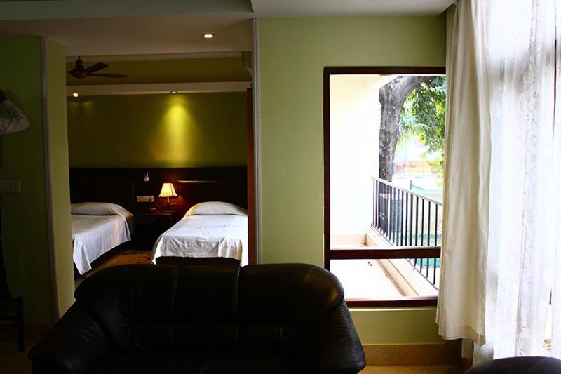 Marina'S Motel Bagdogra Extérieur photo