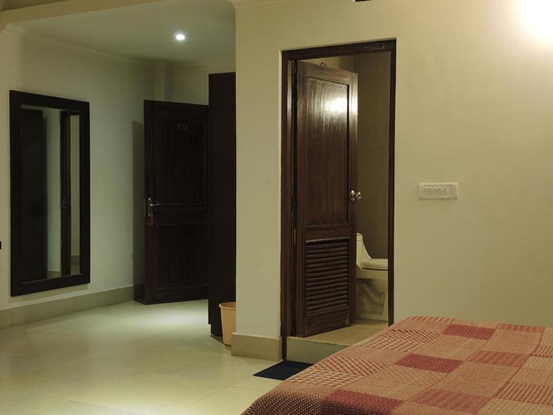 Marina'S Motel Bagdogra Extérieur photo